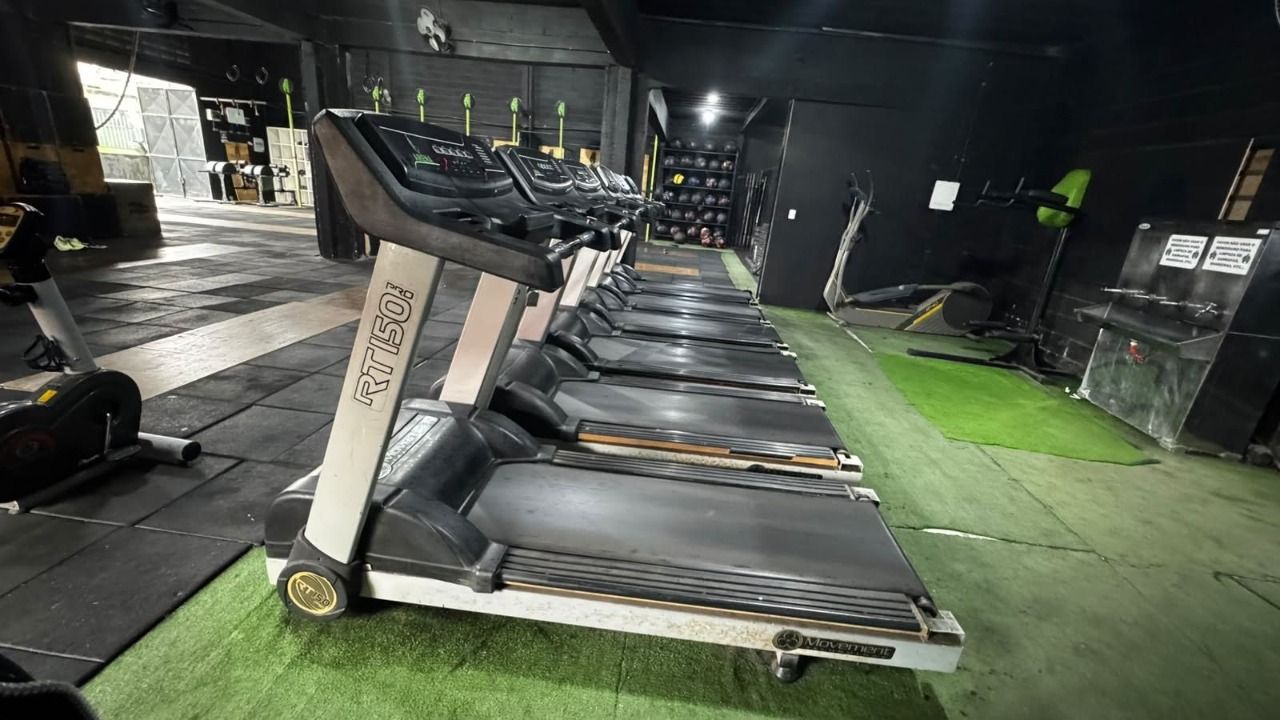 Esteiras na área de cardio